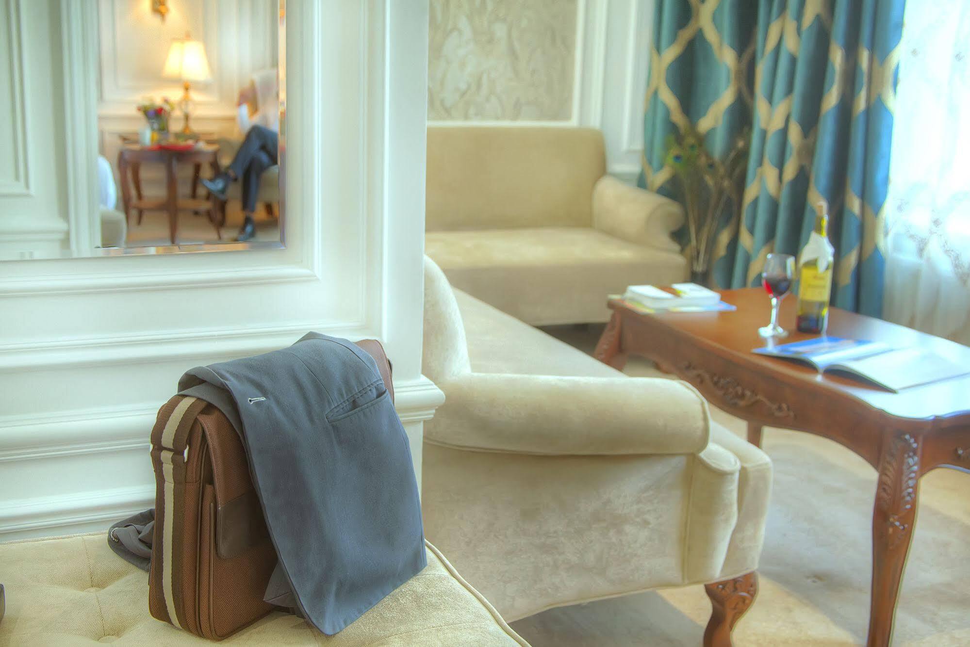 Bishrelt Hotel Уланбатар Екстериор снимка