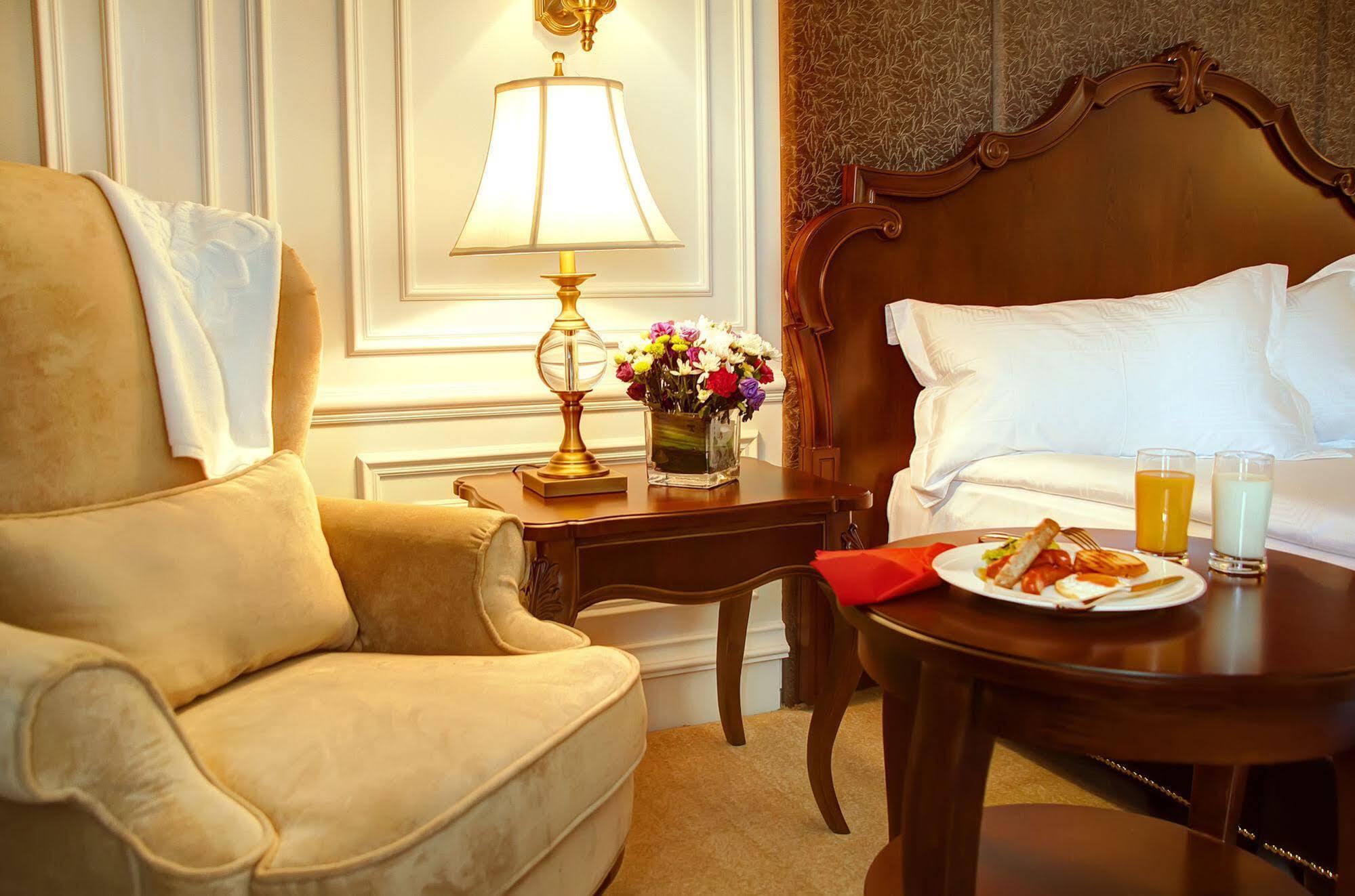 Bishrelt Hotel Уланбатар Екстериор снимка