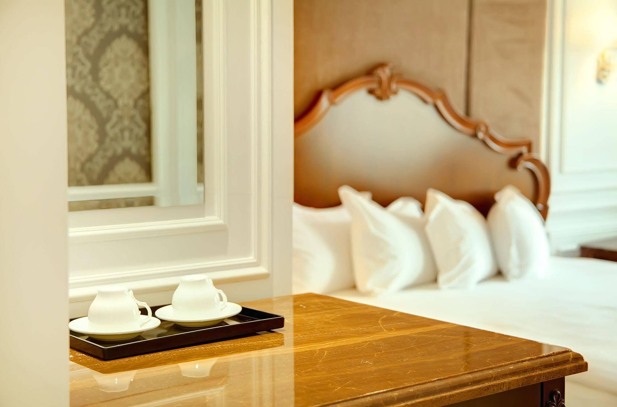 Bishrelt Hotel Уланбатар Екстериор снимка